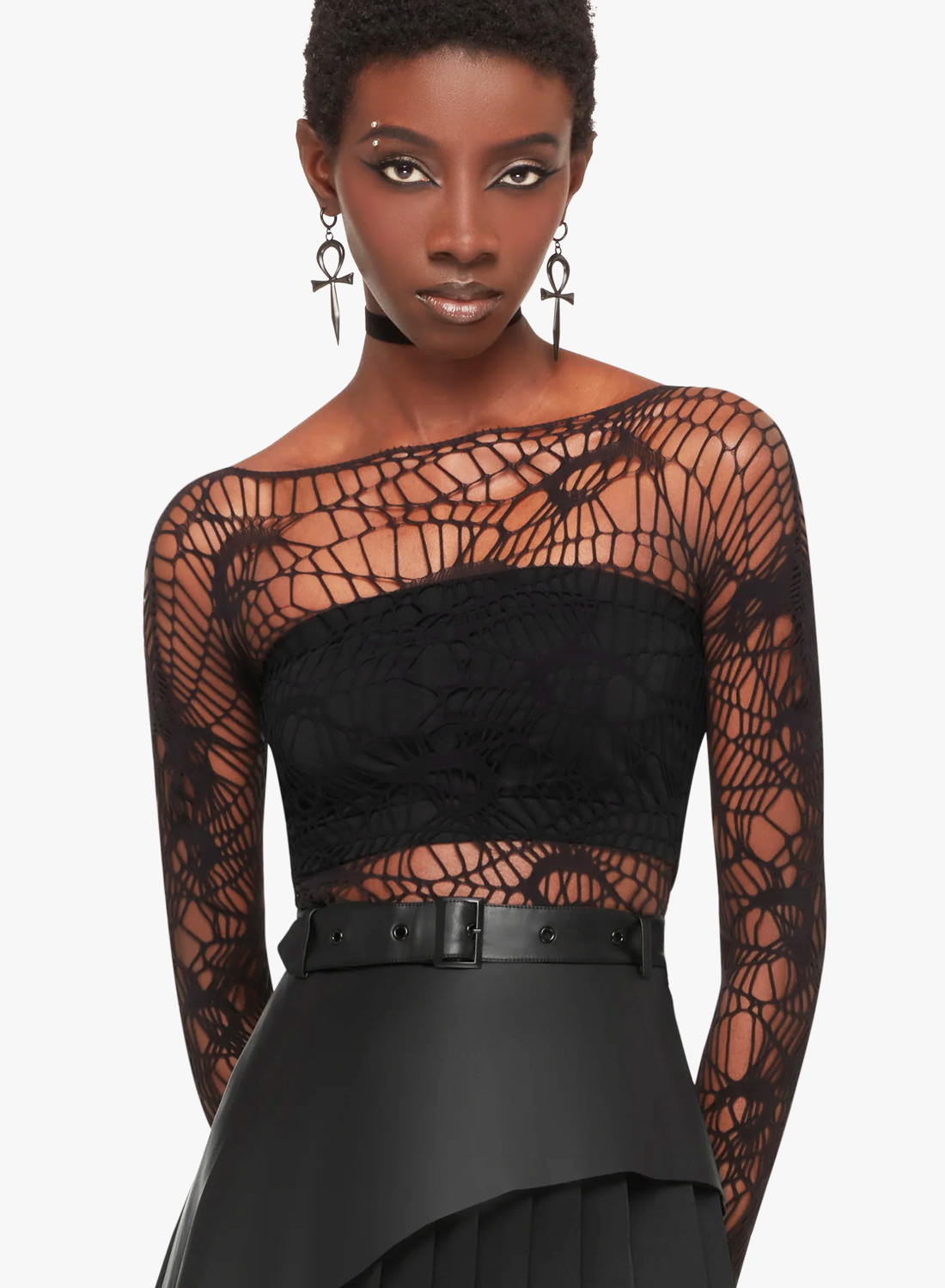 Killstar Lamenthia Top. Sort gennemsigtig mesh top med måneinspireret spindelvævsmønster og lange ærmer fra Killstar.