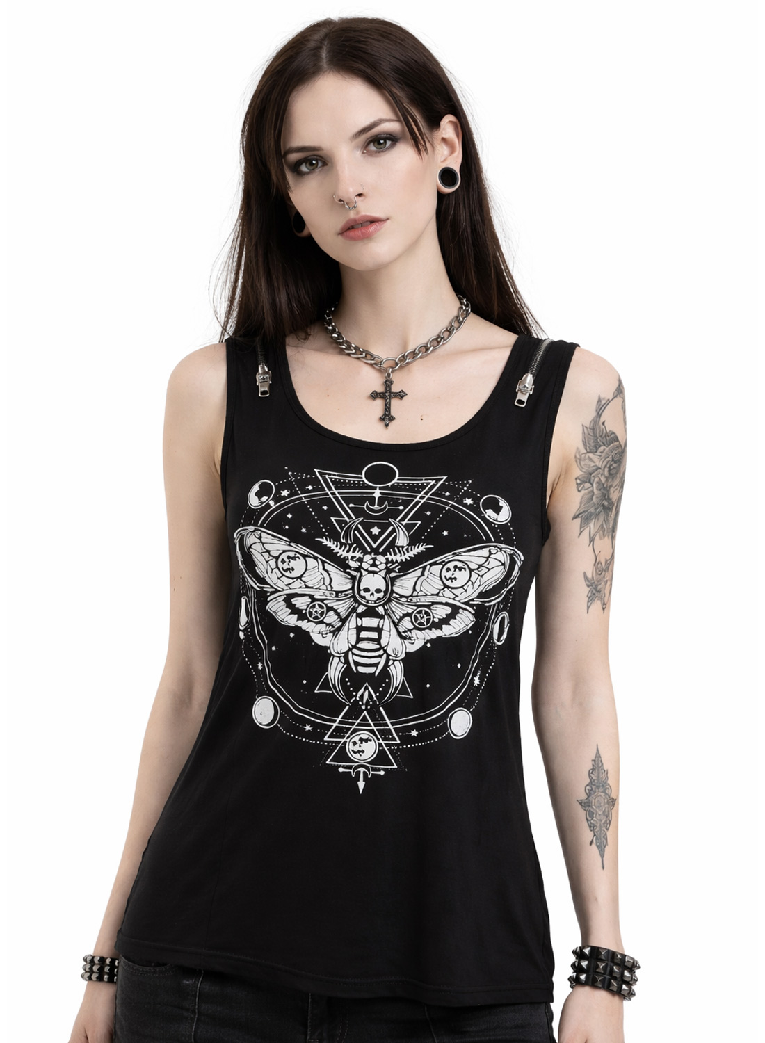 Occult Moth Tank Top. Sort ærmeløs top med hvidt grafisk print af møl med kranium og geometriske symboler foran.