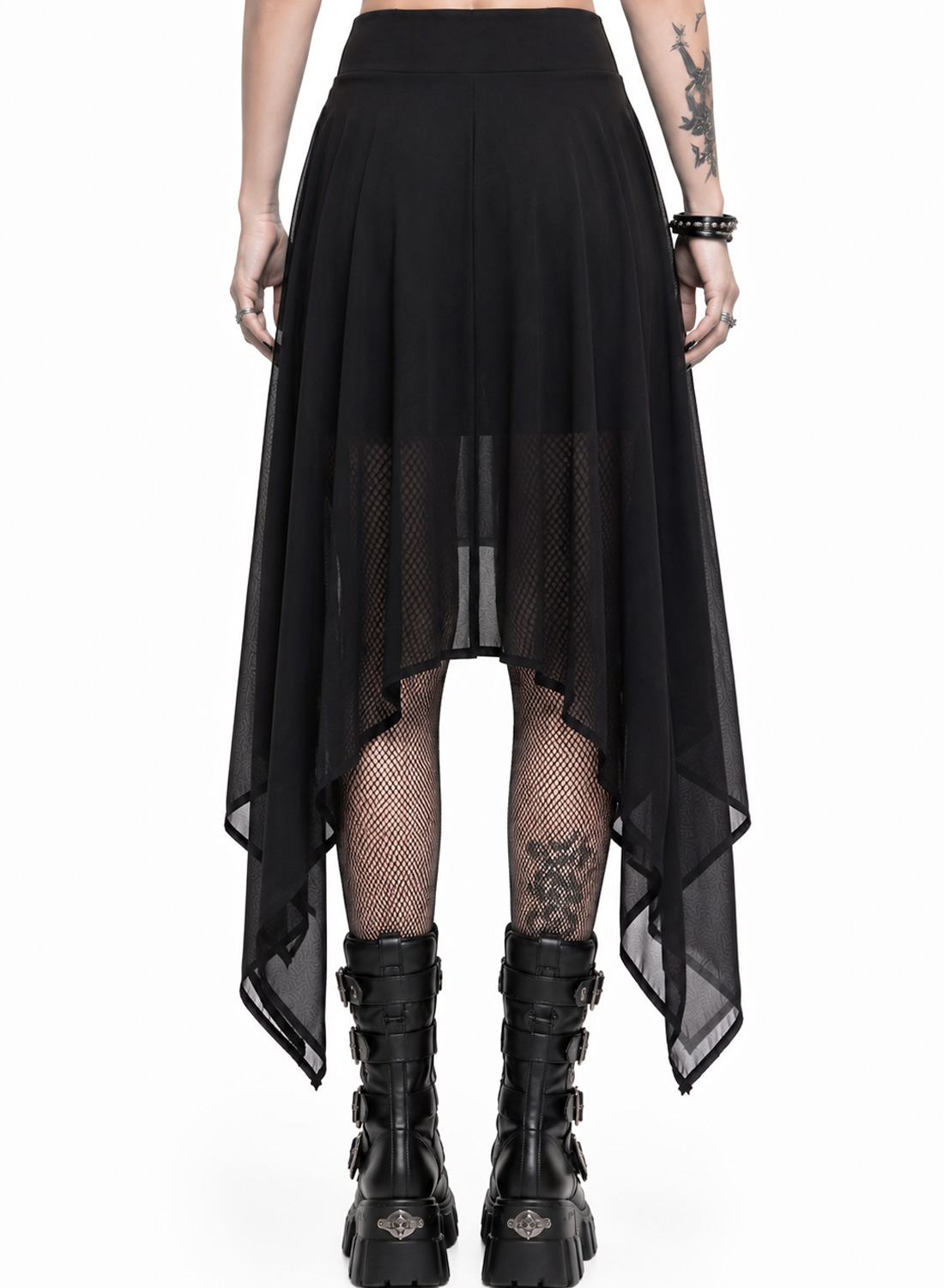 Midnight Shadow Skort – sort asymmetrisk gotisk nederdel med bred elastik i taljen, gennemsigtige lag, spidse ender og indbyggede hotpants.